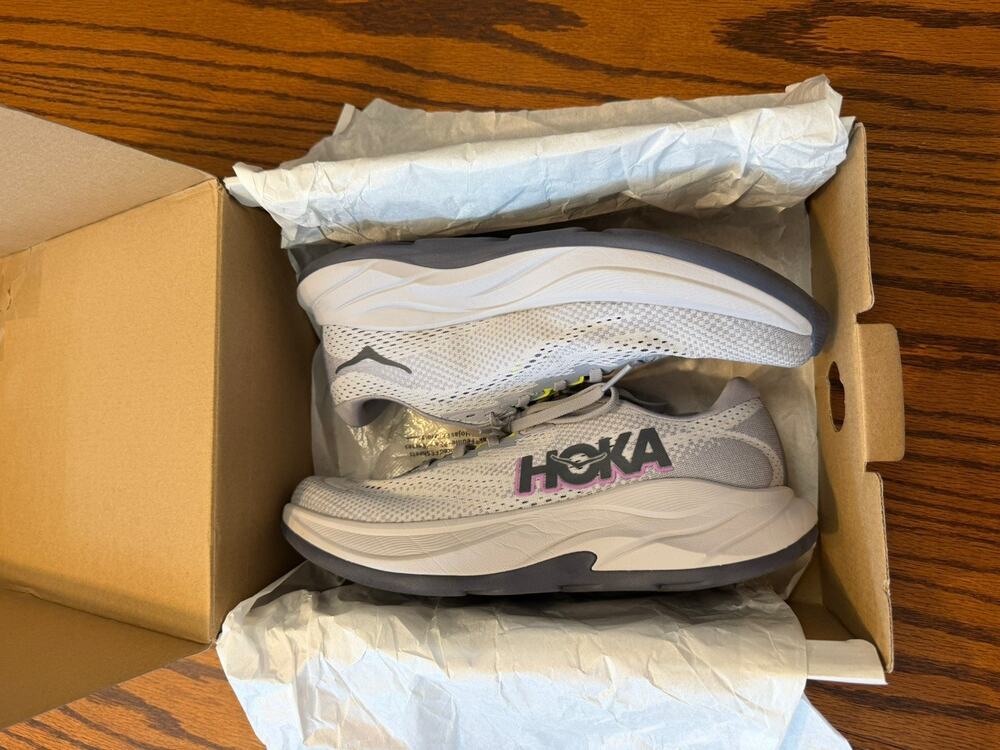 Hoka One One Women's Rincon 4 Running Sneaker Shoes, Size 9 B US